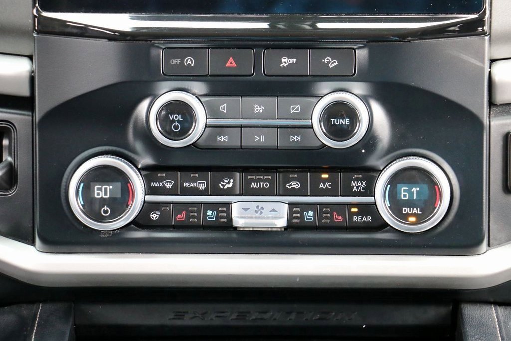 Used 2024 Ford Expedition XLT image 29