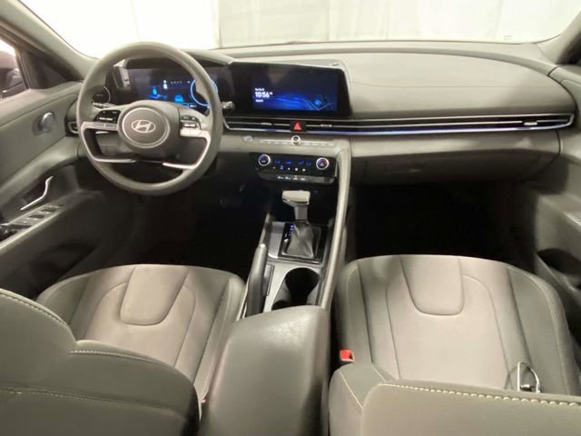 Used 2024 Hyundai Elantra SEL image 9