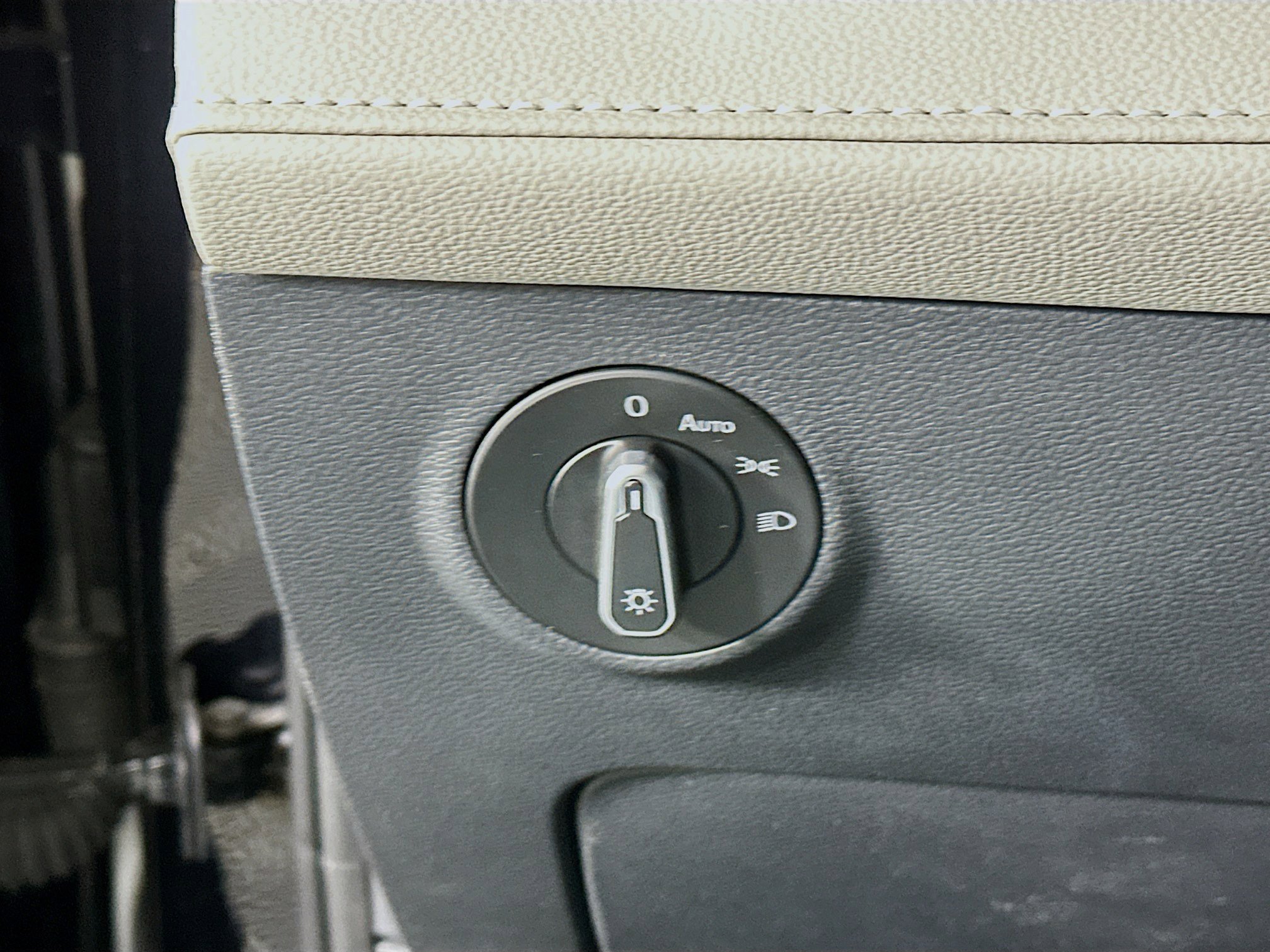 Used 2025 Volkswagen Taos S FWD image 17