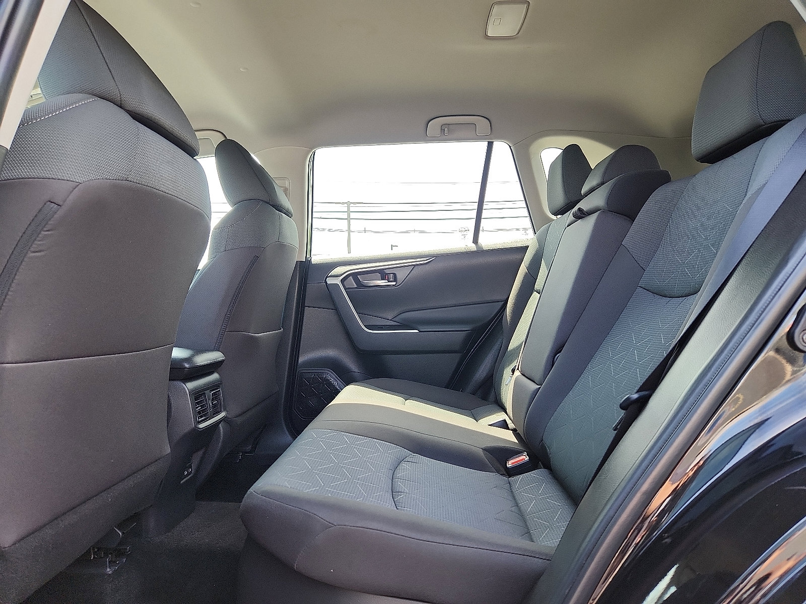 Used 2024 Toyota RAV4 XLE image 10