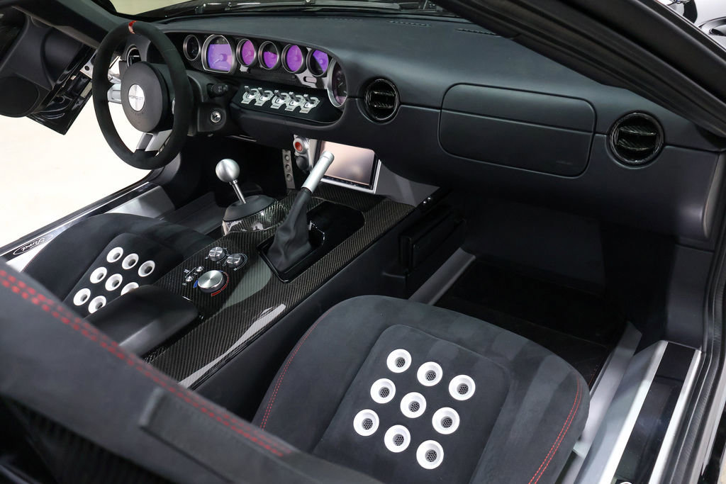Used 2006 Ford GT RWD image 47