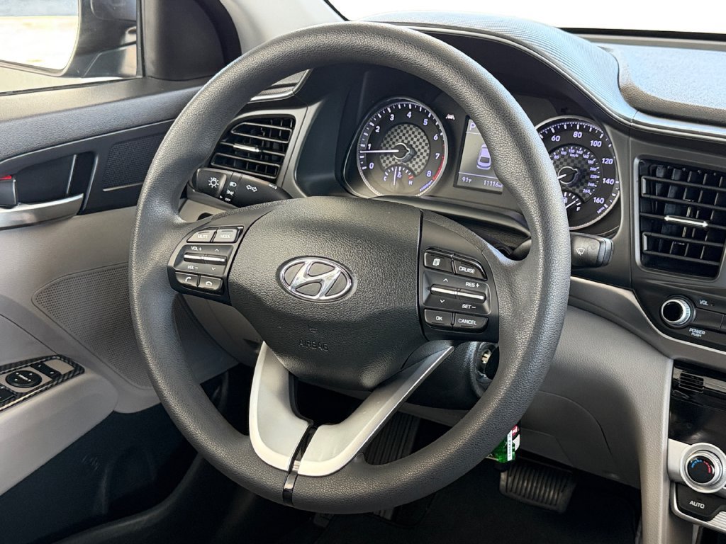 Used 2020 Hyundai Elantra SE FWD image 13
