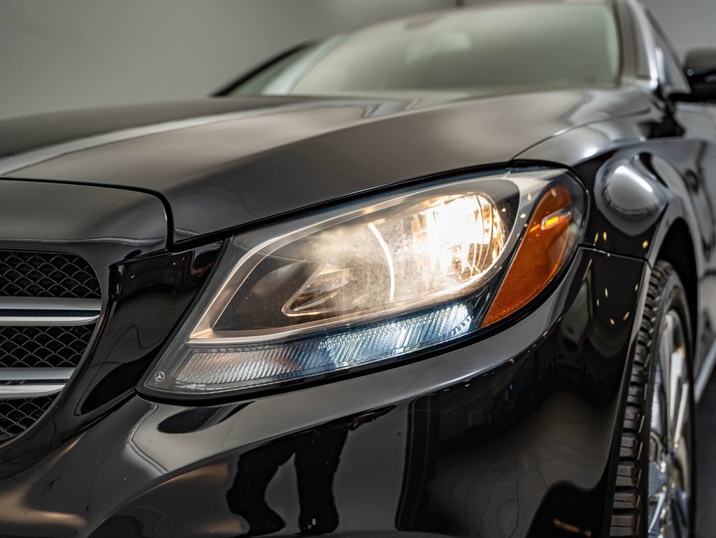 Used 2018 Mercedes-Benz C 300 4MATIC Sedan image 13