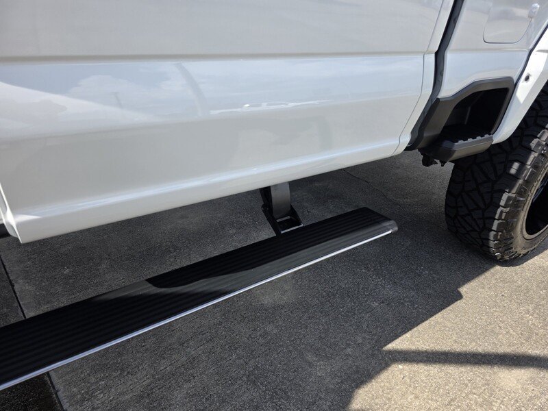 Used 2026 Ford F250 Platinum AWD/4WD image 13