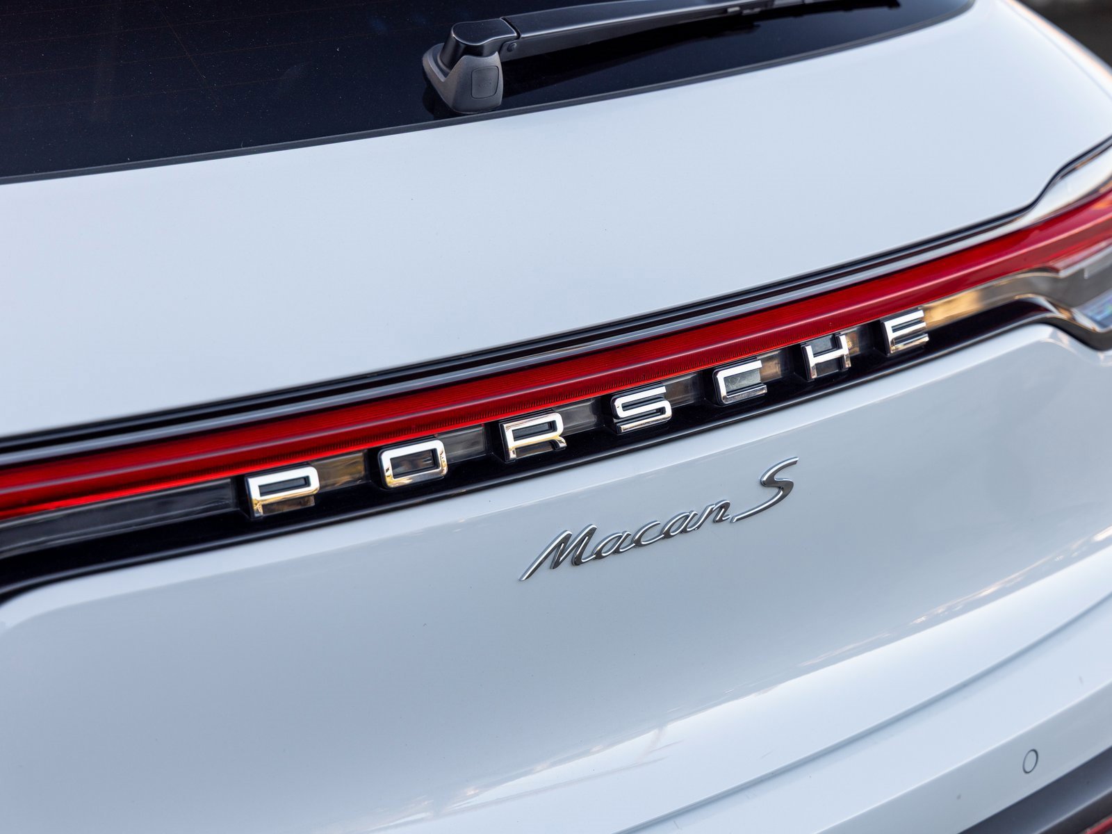 Certified 2023 Porsche Macan S image 19