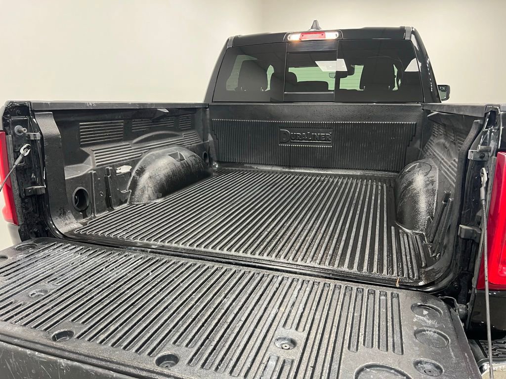 Used 2025 RAM 1500 Laramie image 7