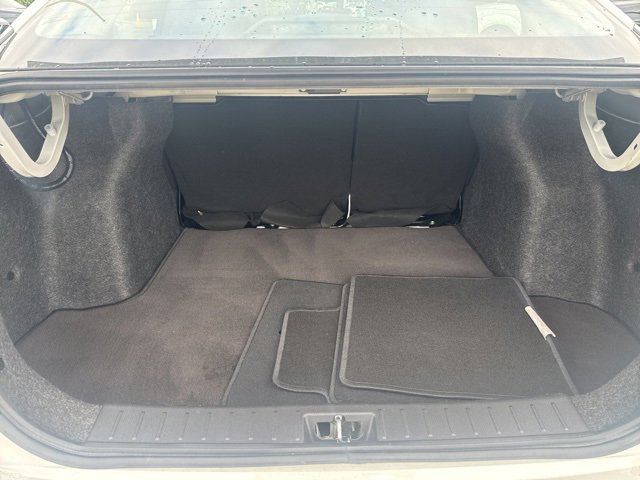 Used 2020 Nissan Versa SR w/ Convenience Package image 11
