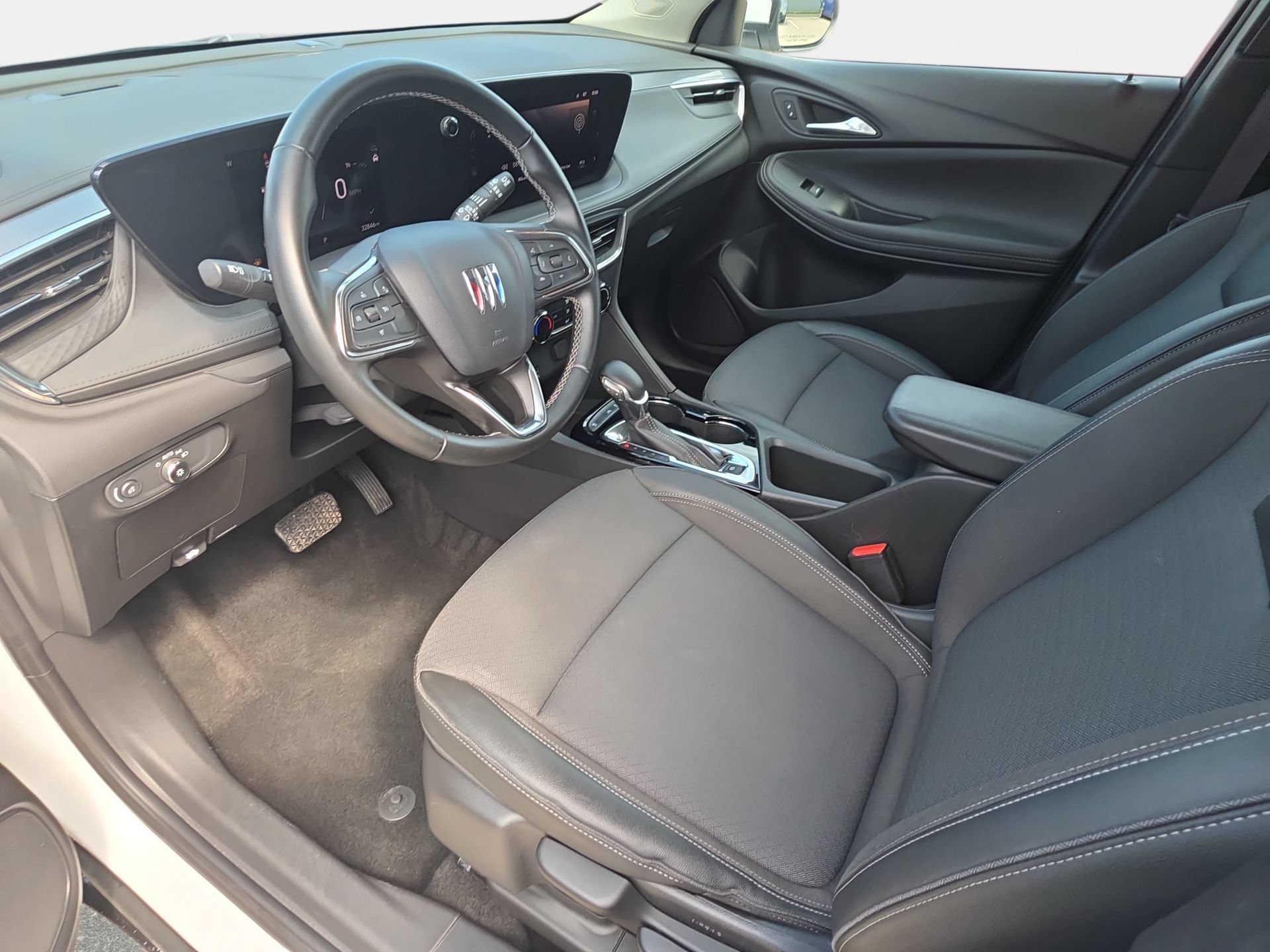 Used 2025 Buick Encore GX Preferred FWD image 15