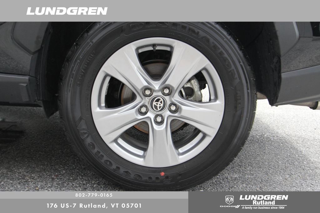 Used 2025 Toyota RAV4 XLE w/ Convenience Package AWD/4WD image 13