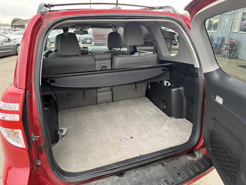 Used 2012 Toyota RAV4 Limited image 18