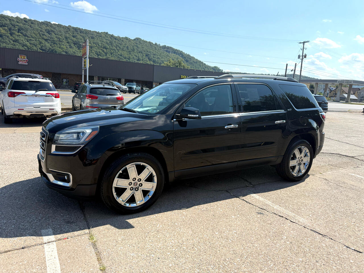 Used 2017 GMC Acadia Limited SLT image 4