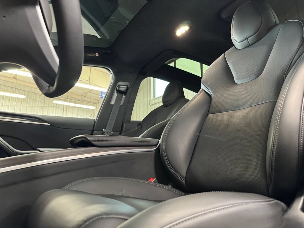 Used 2024 Tesla Model X AWD/4WD image 5