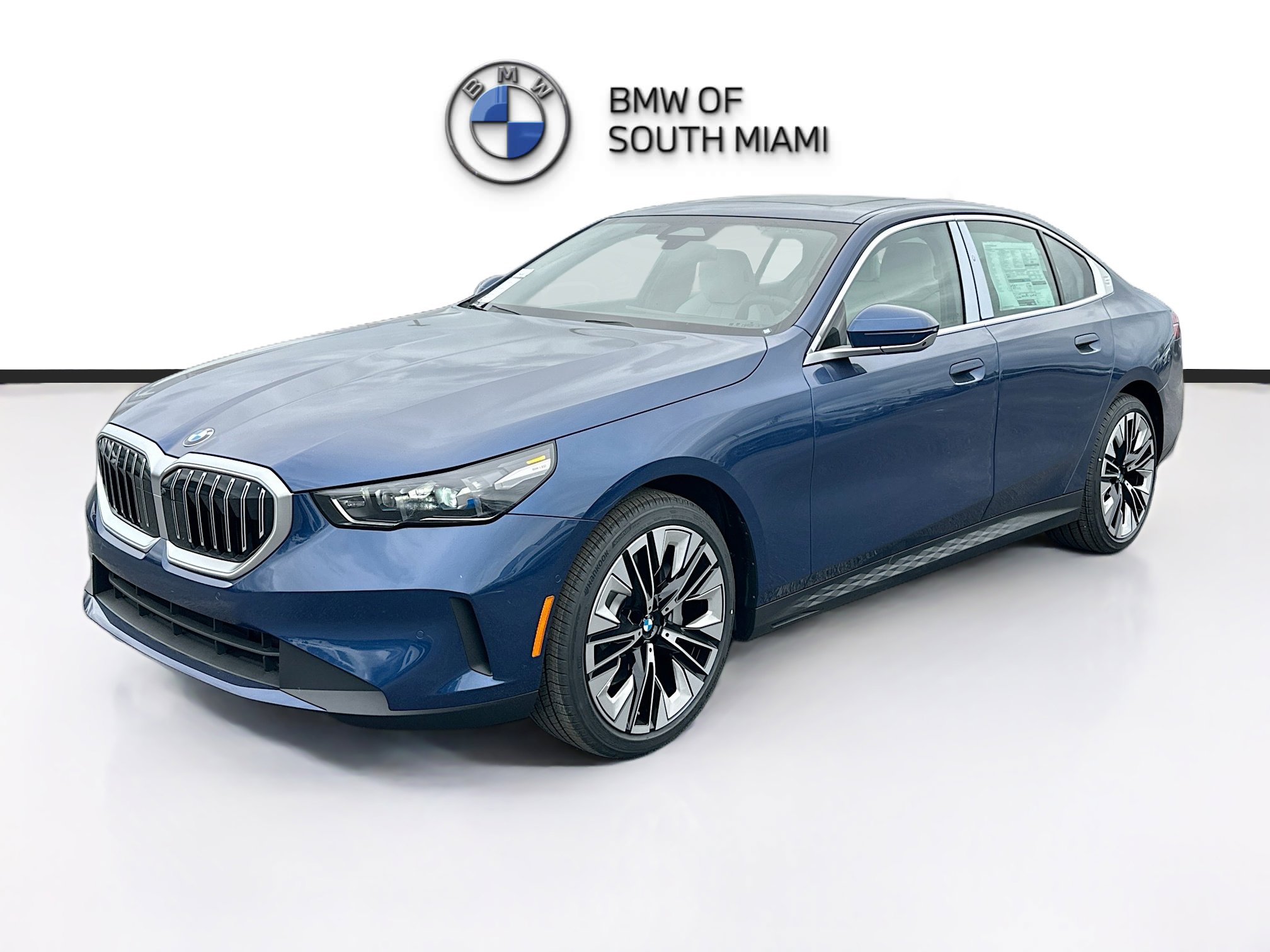 New 2026 BMW 530i w/ Convenience Package image 3