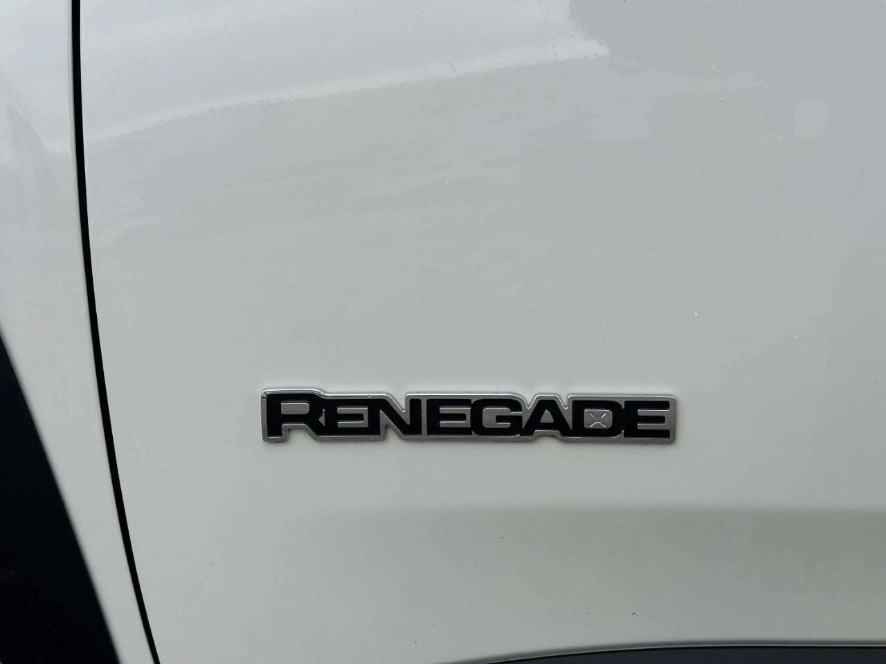 Used 2020 Jeep Renegade Sport w/ Sport Appearance Group AWD/4WD image 35