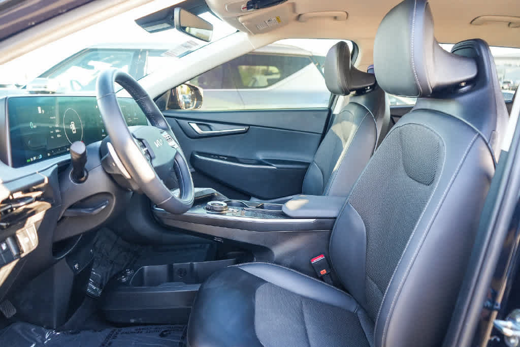 Certified 2024 Kia EV6 Light RWD image 17