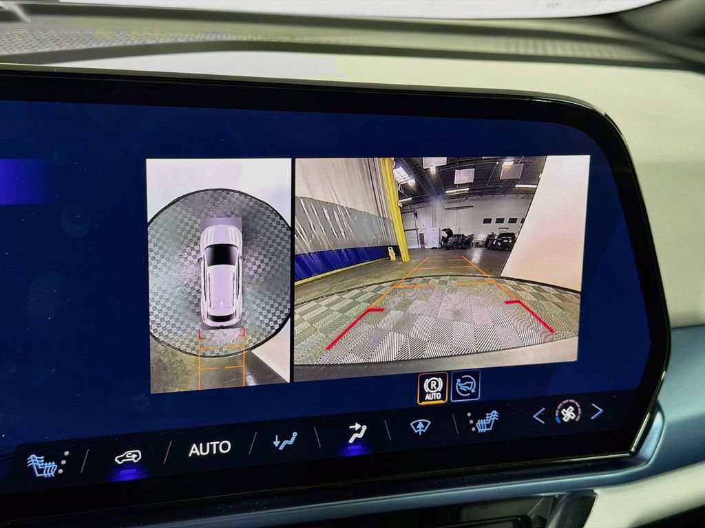 New 2026 Chevrolet Equinox EV LT FWD image 14