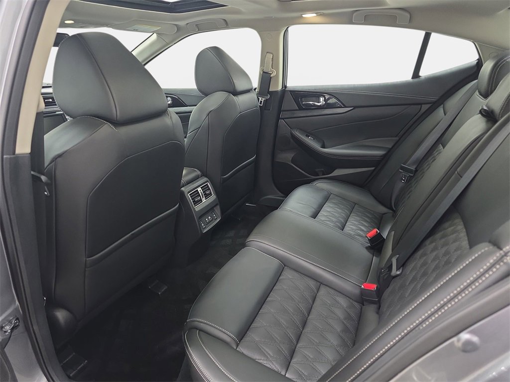 Used 2023 Nissan Maxima Platinum w/ Sport Mat Group image 12