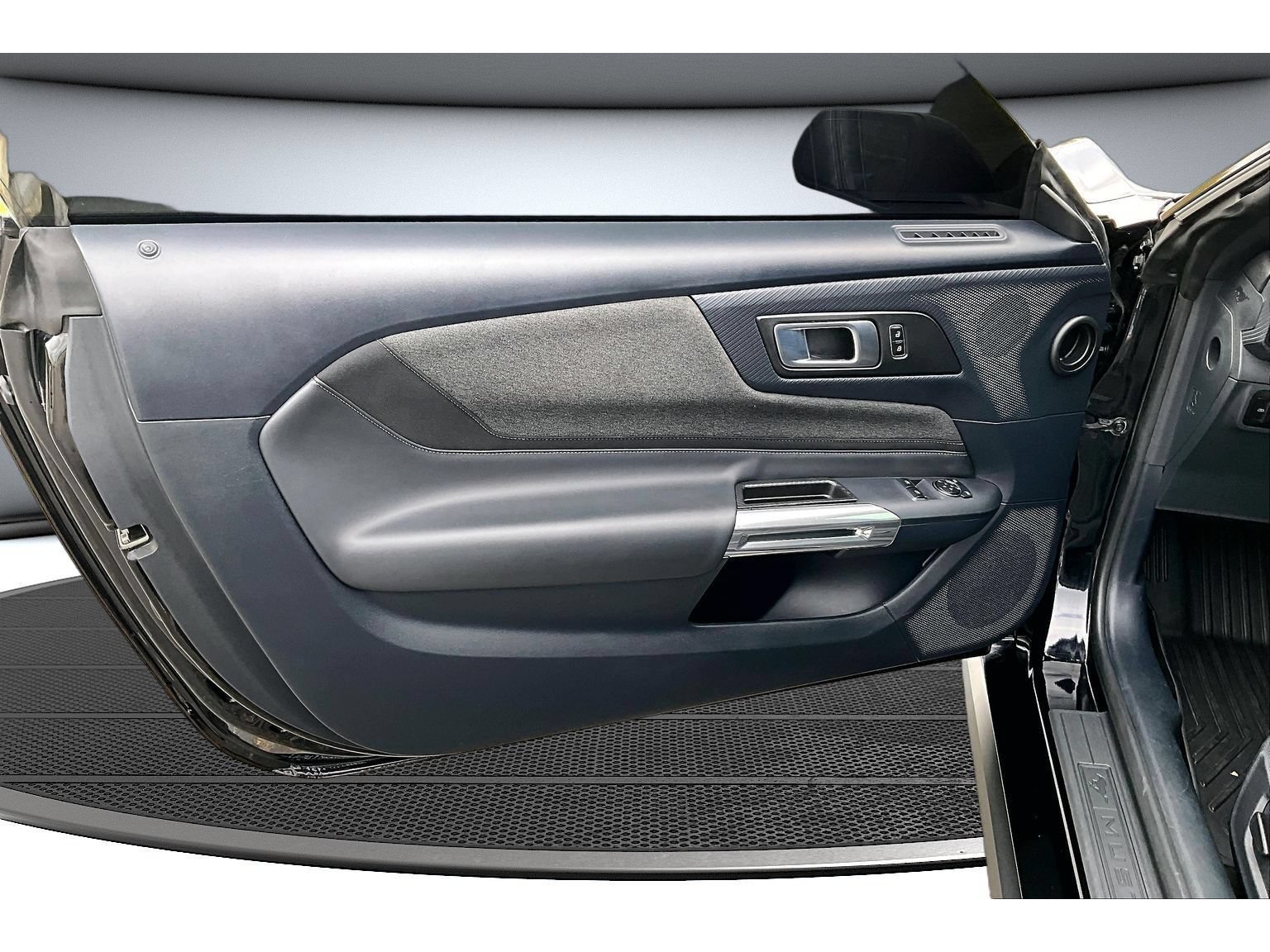 Used 2024 Ford Mustang GT RWD image 30