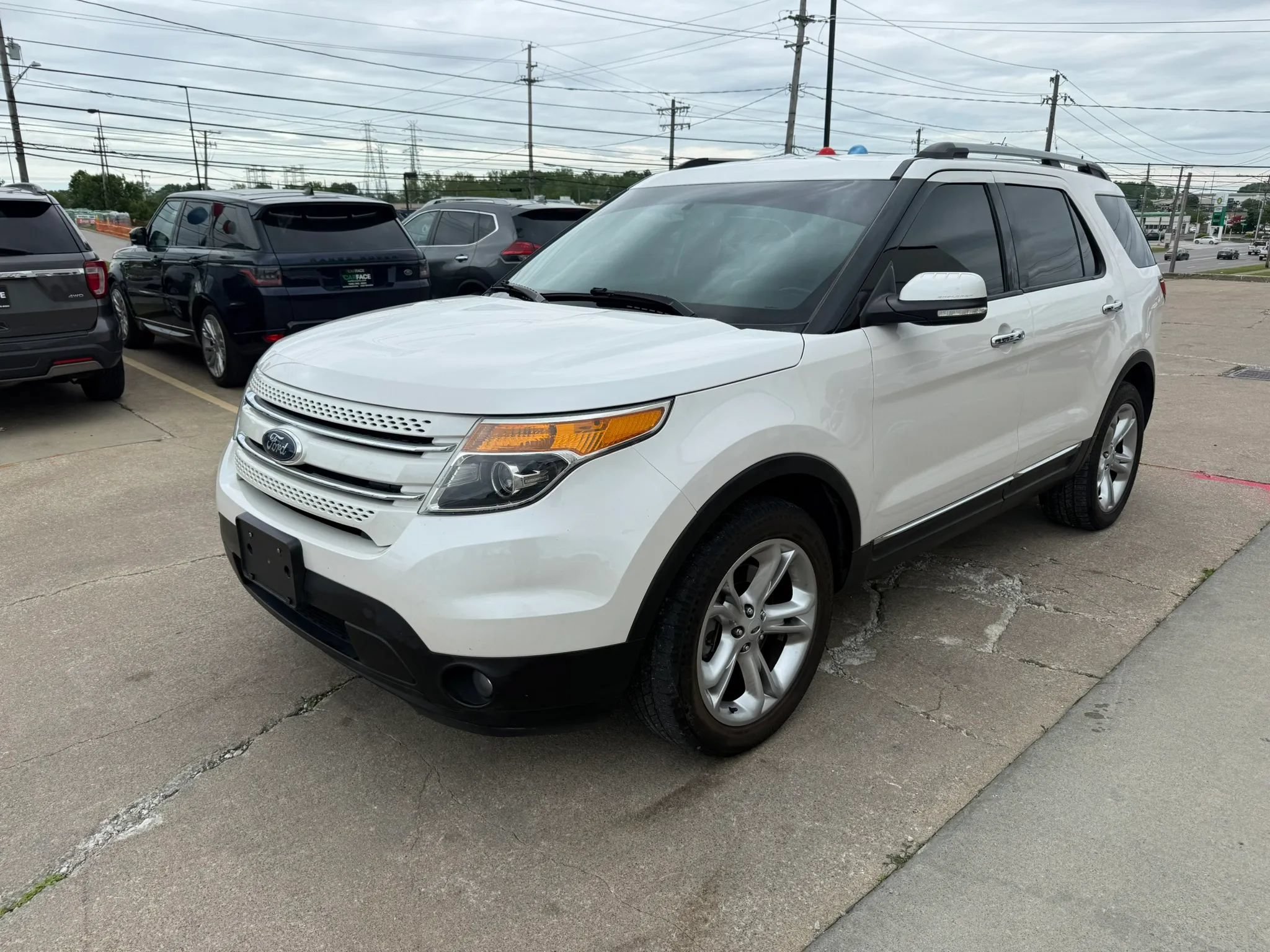 Used 2015 Ford Explorer Limited w/ Equipment Group 301A AWD/4WD image 6