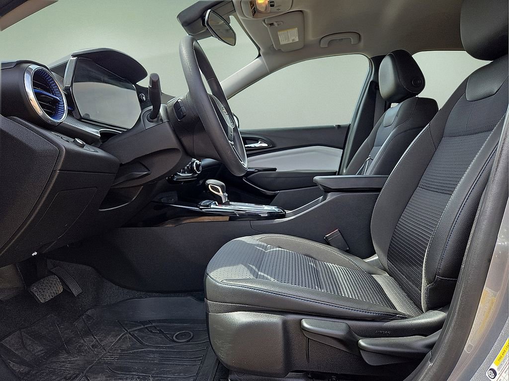 Used 2024 Chevrolet Trax LT image 23