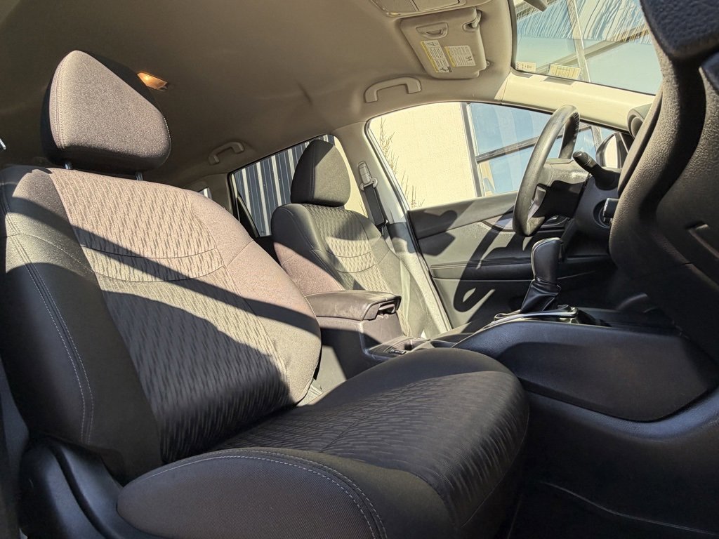 Used 2020 Nissan Rogue SV image 20