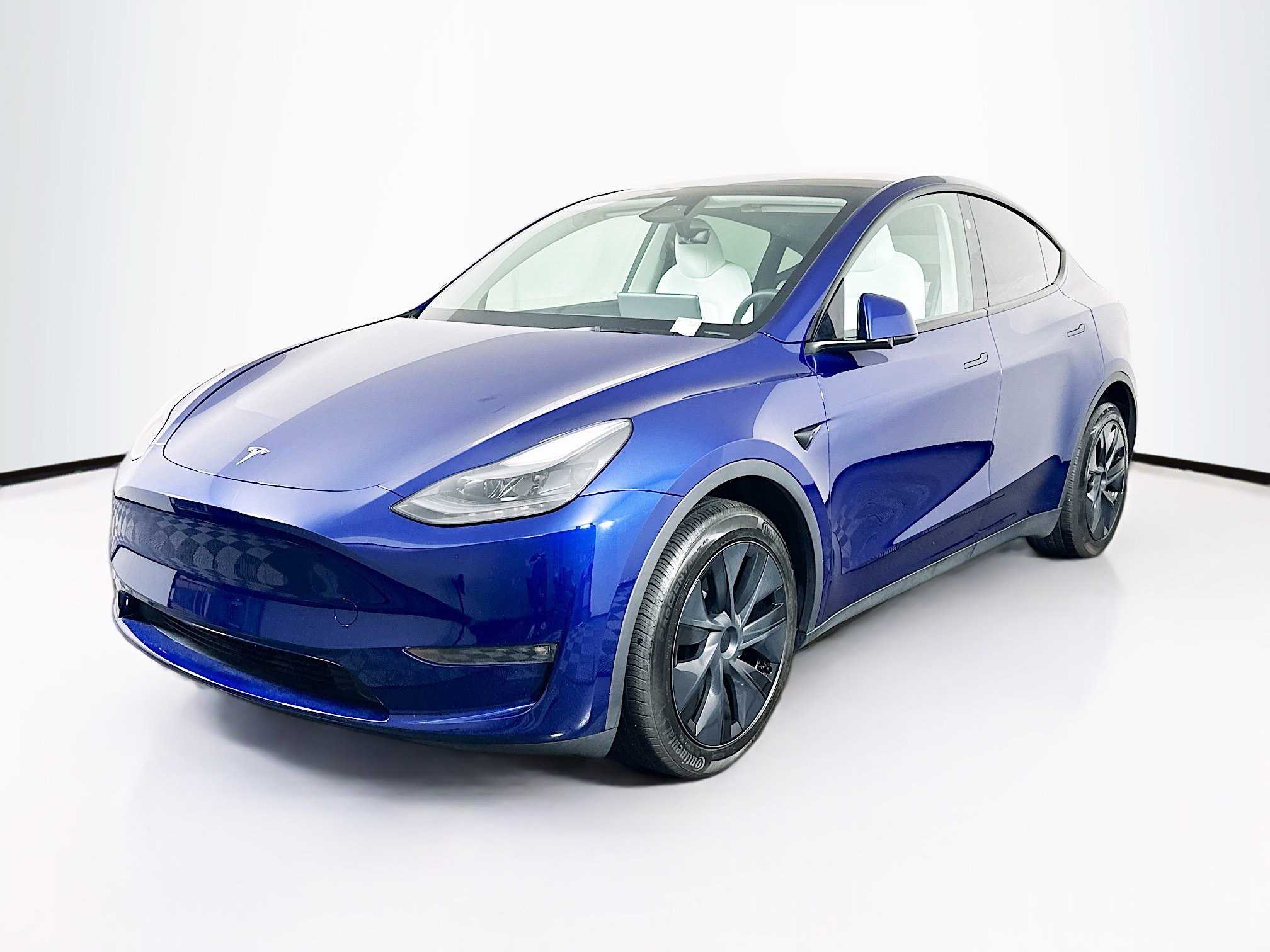 Used 2024 Tesla Model Y Long Range image 3