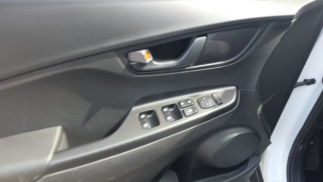 Used 2023 Hyundai Kona SEL image 11