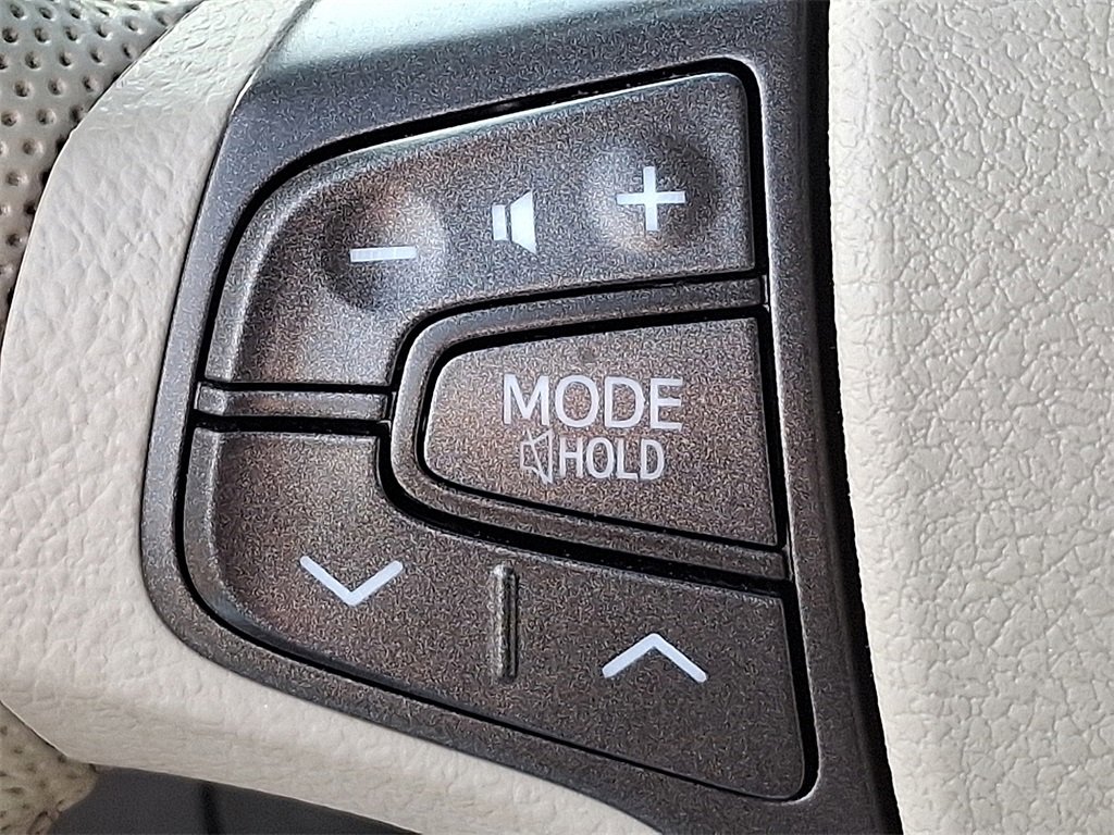 Used 2014 Toyota Sienna XLE image 20