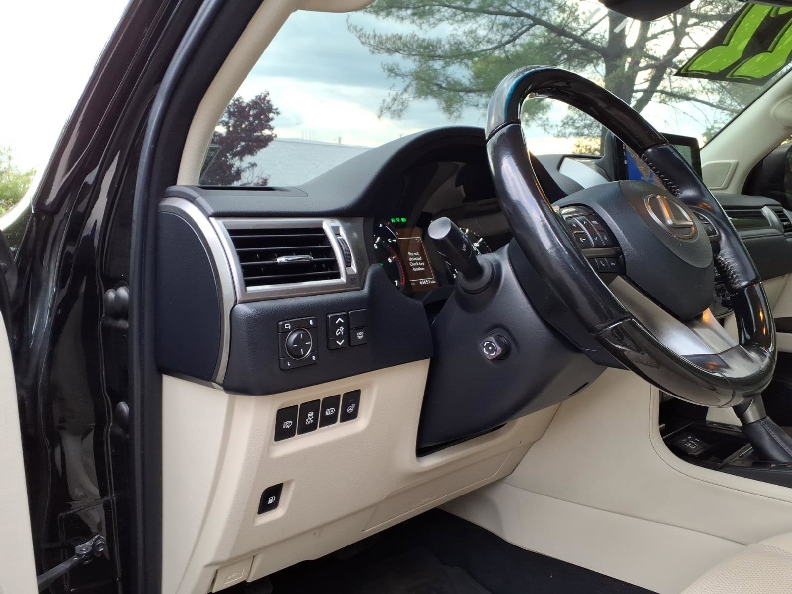 Certified 2022 Lexus GX 460 Premium w/ Premium Plus Package AWD/4WD image 16