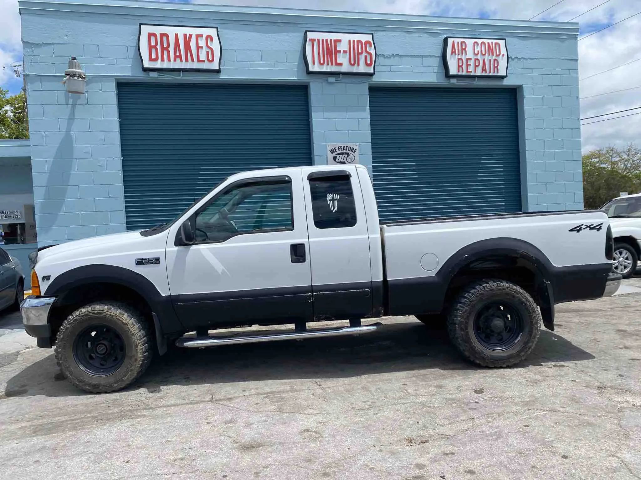 Used 2001 Ford F250 XL image 5