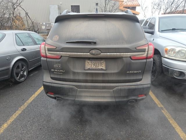 Used 2024 Subaru Ascent Premium w/ Convenience Package image 6