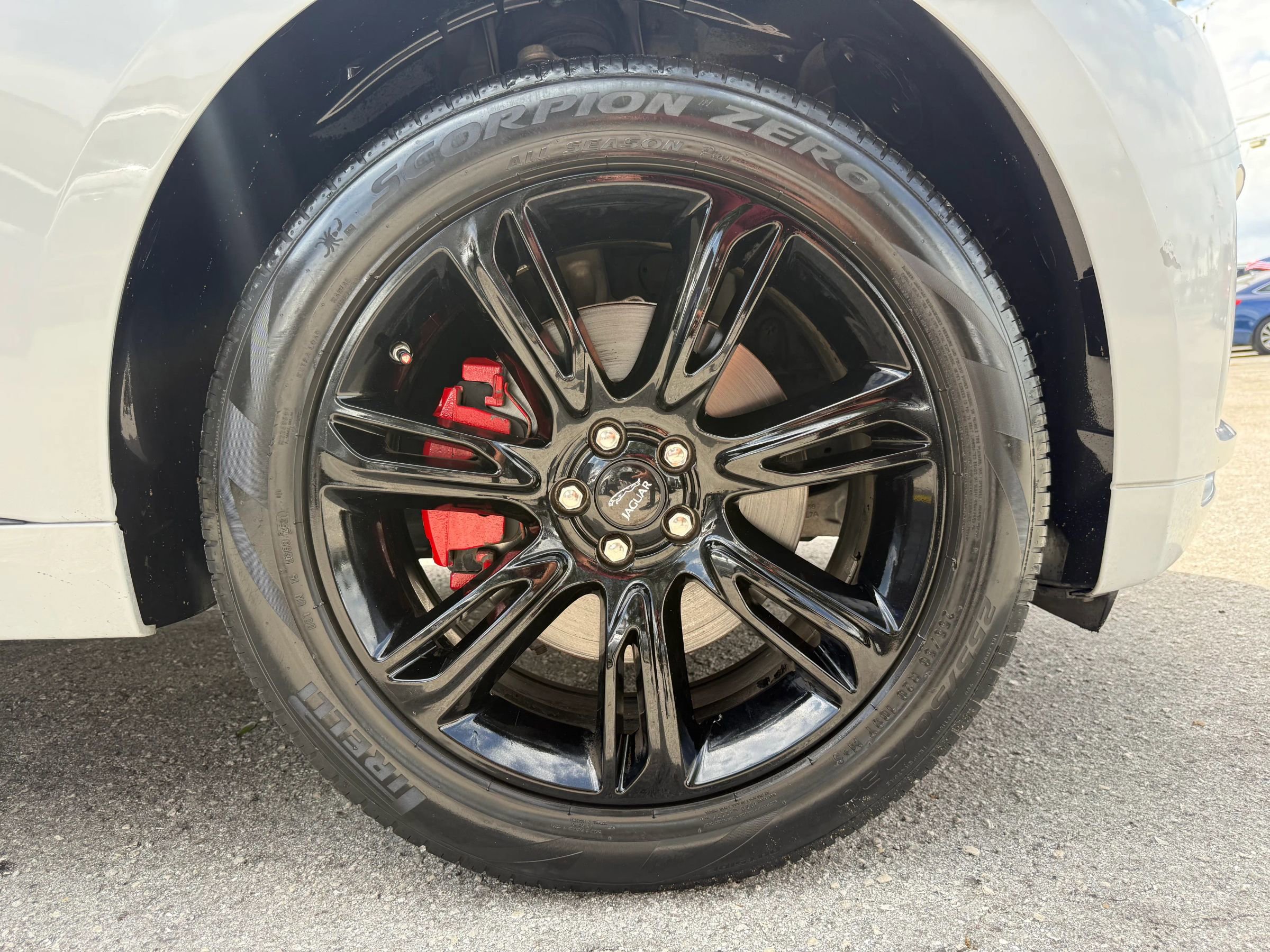 Used 2017 Jaguar F-PACE R-Sport image 21