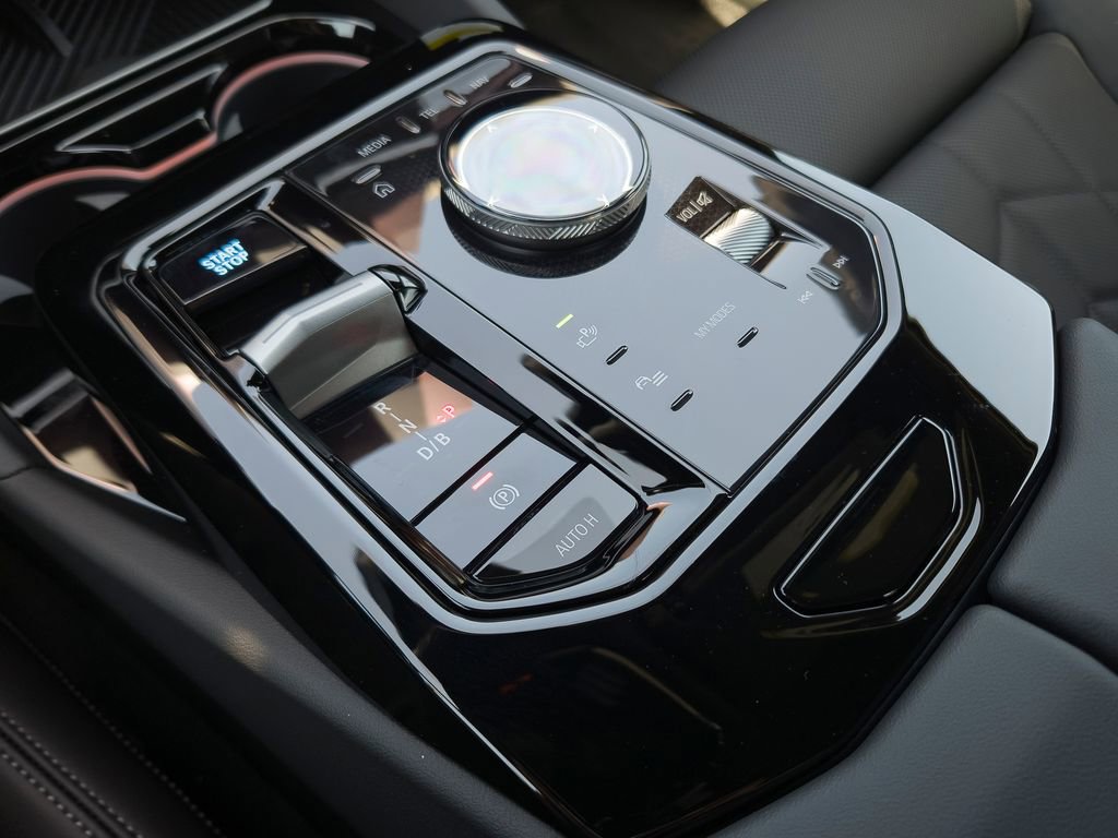 New 2027 BMW i5 eDrive40 w/ M Sport Package RWD image 9