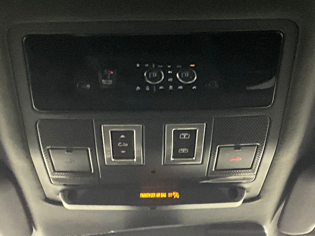 Certified 2024 Land Rover Defender 110 X-Dynamic SE AWD/4WD image 13