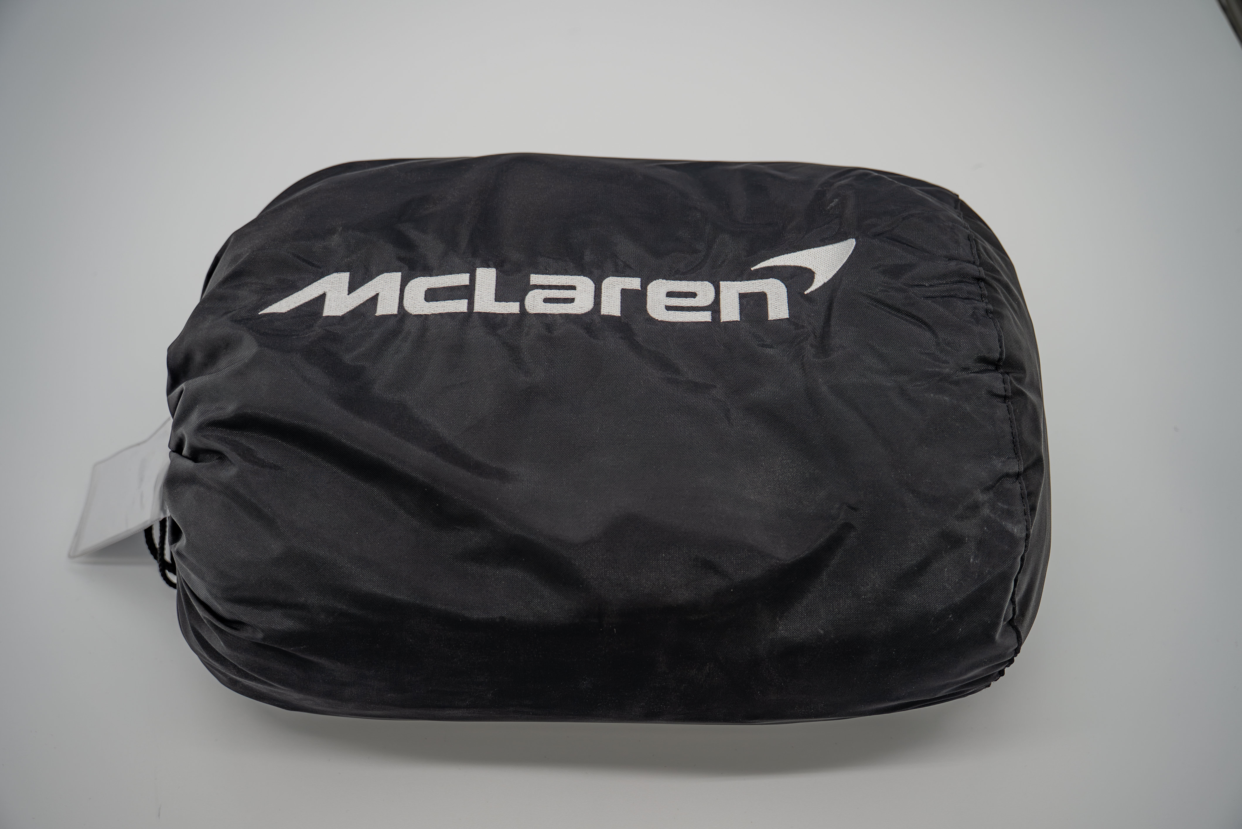 Used 2025 McLaren Artura RWD image 21