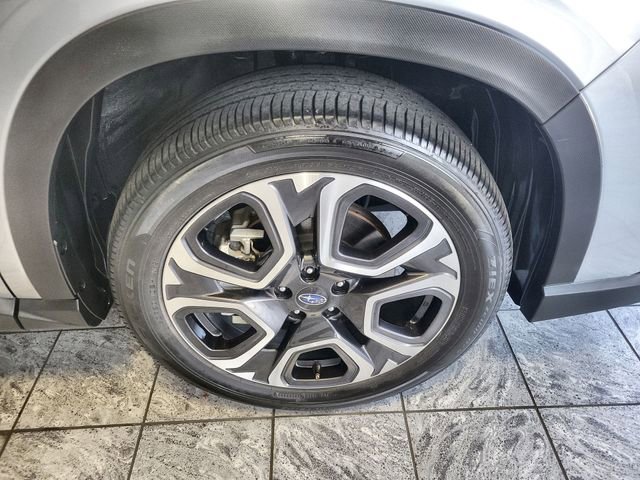 Used 2023 Subaru Ascent Limited AWD/4WD image 10