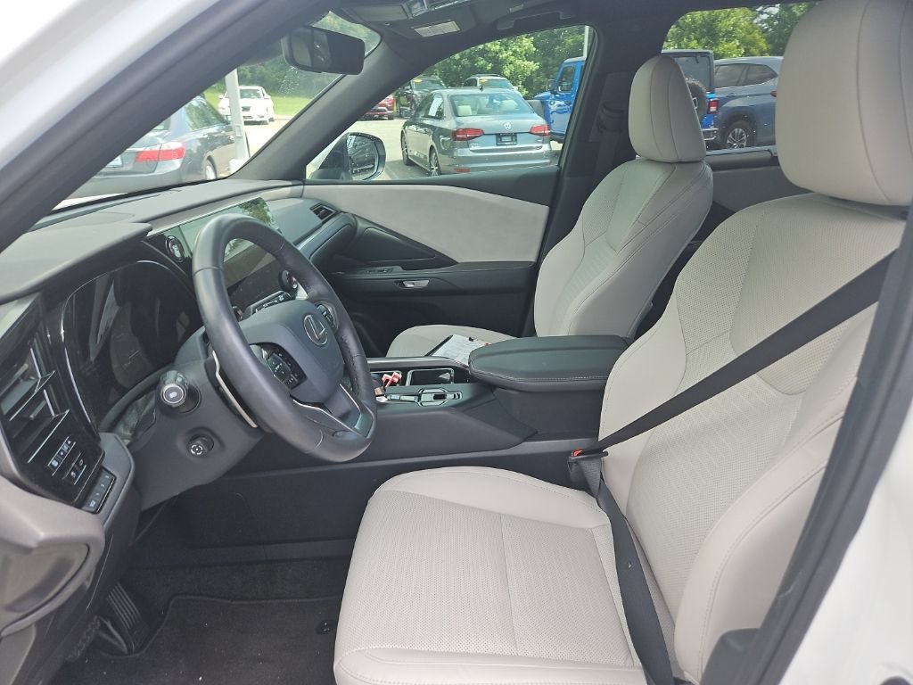Used 2025 Lexus TX 350 FWD w/ Technology Package image 16