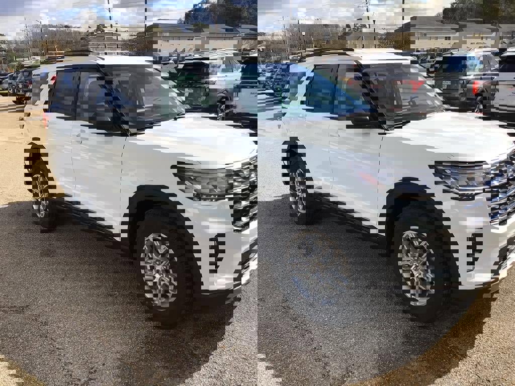 New 2026 Ford Explorer Active w/ Active Comfort Package image 7