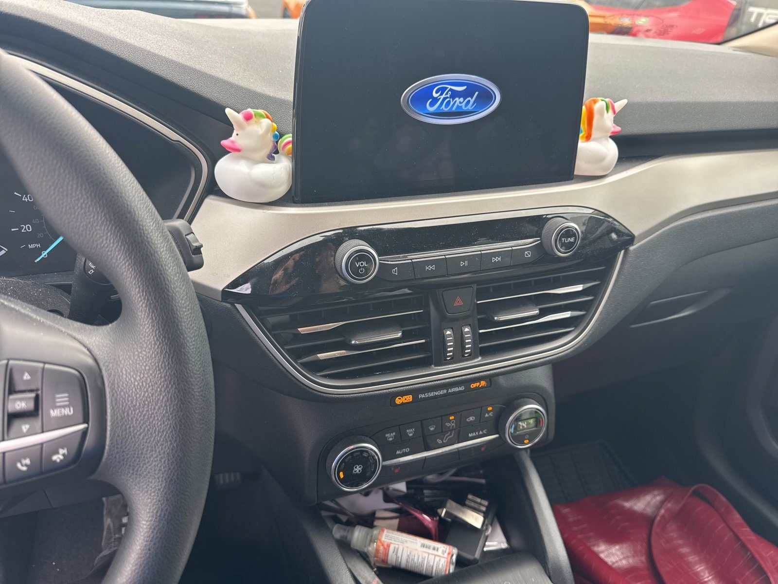 Used 2020 Ford Escape SE image 4