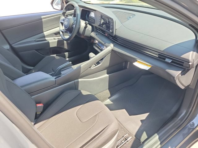 New 2026 Hyundai Elantra Sport FWD image 19
