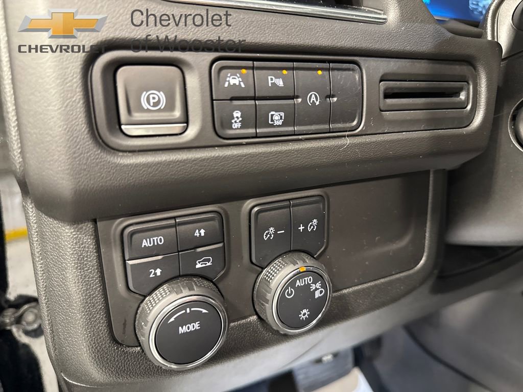 Used 2024 Chevrolet Tahoe RST w/ Luxury Package image 16