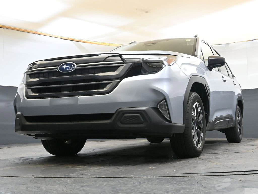 Used 2025 Subaru Forester Premium AWD/4WD image 29