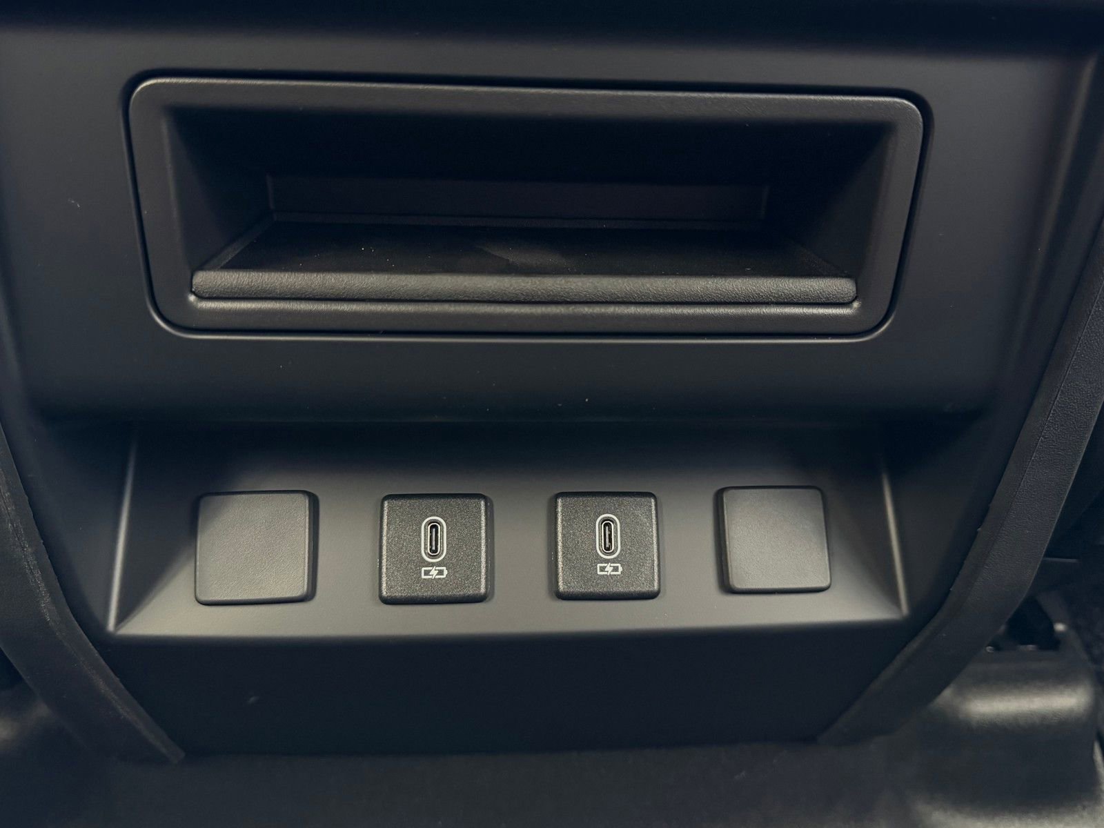 New 2026 Land Rover Defender 110 S image 26