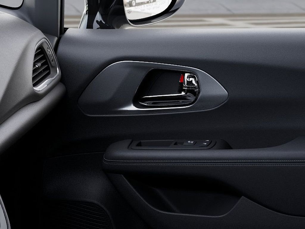 New 2026 Chrysler Voyager LX image 25