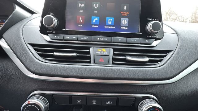 Used 2024 Nissan Altima 2.5 S image 23