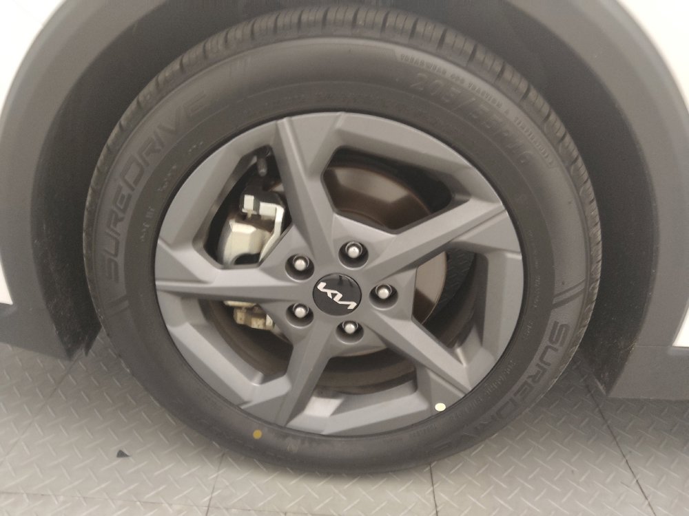 Used 2025 Kia K4 FWD image 31