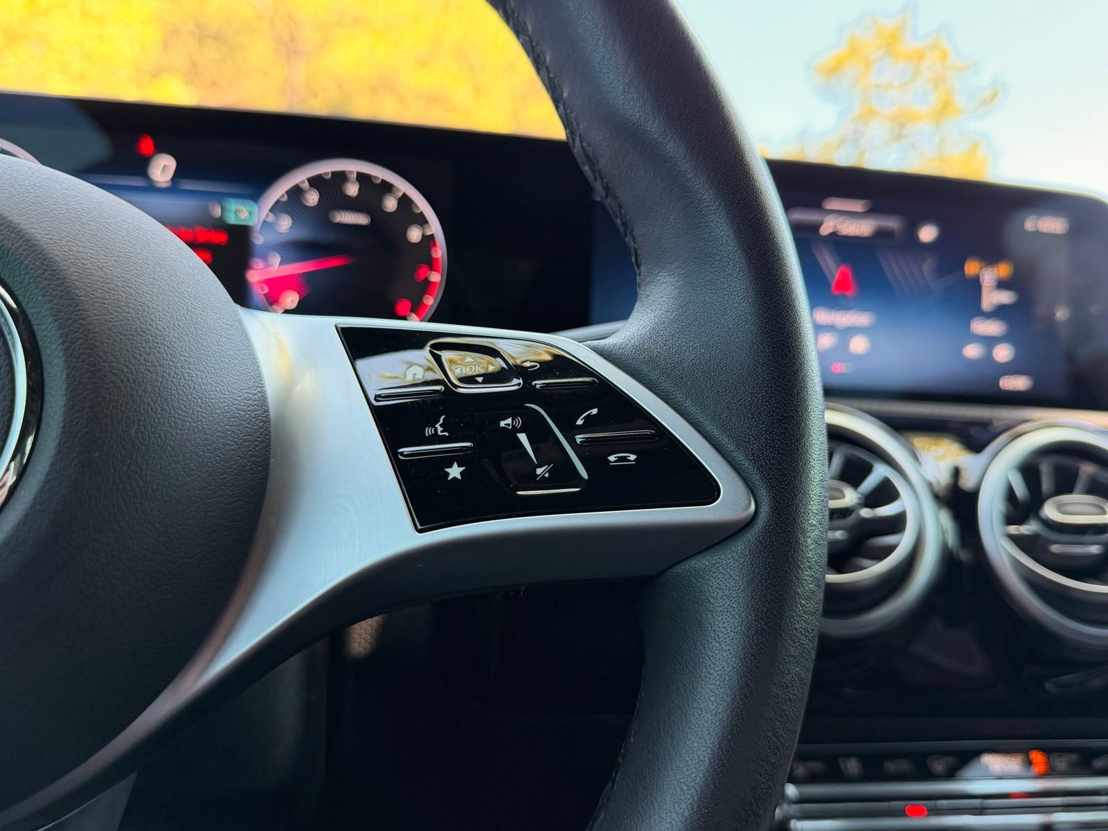 Certified 2025 Mercedes-Benz CLA 250 4MATIC image 23