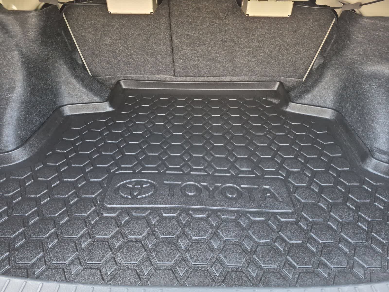 Used 2013 Toyota Corolla LE FWD image 33