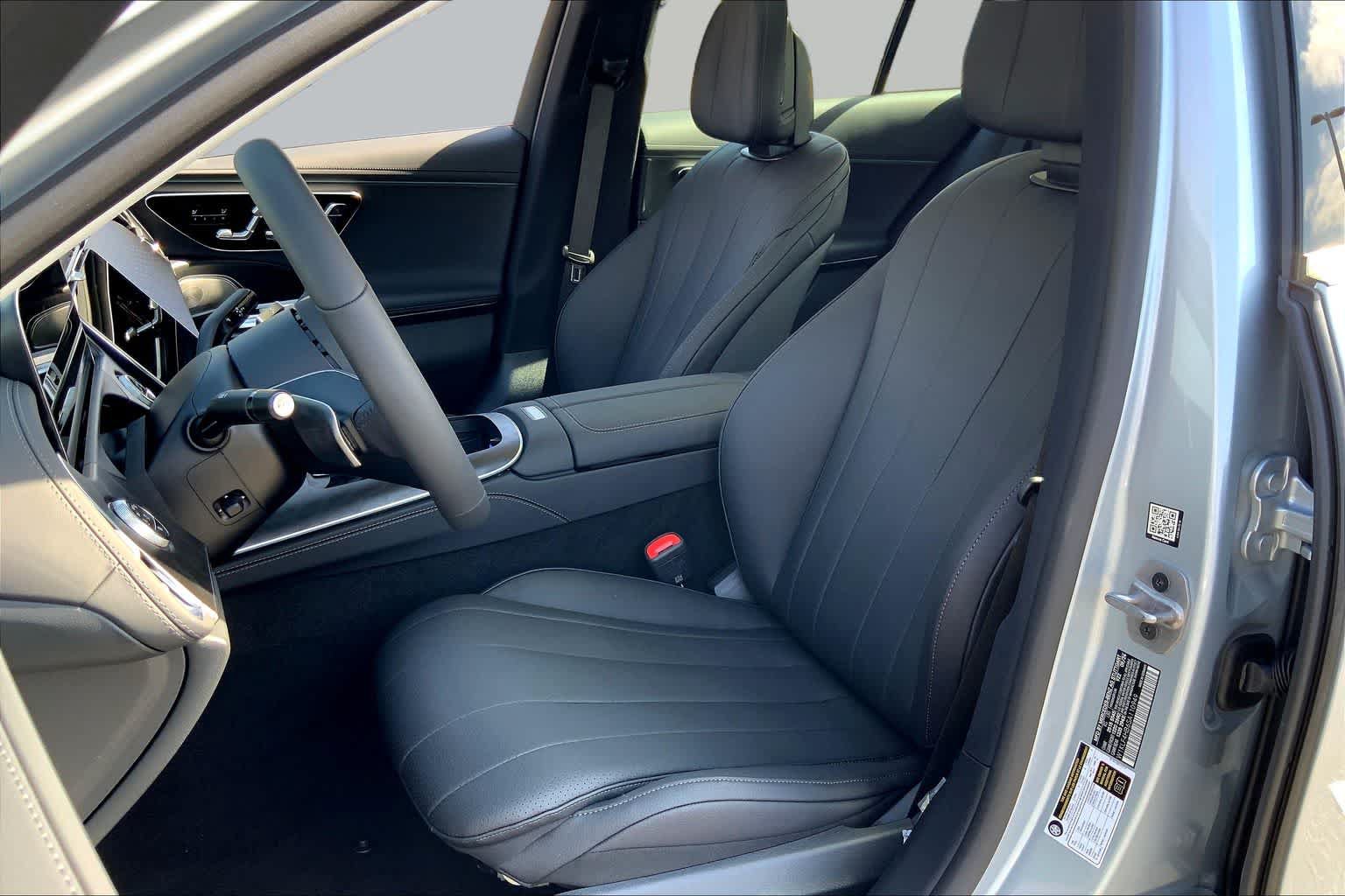 New 2025 Mercedes-Benz E 350 4MATIC Sedan image 16