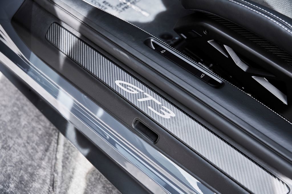 Used 2025 Porsche 911 GT3 image 38